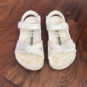 Birkenstock Kids White Sandals Size 26/8-8.5